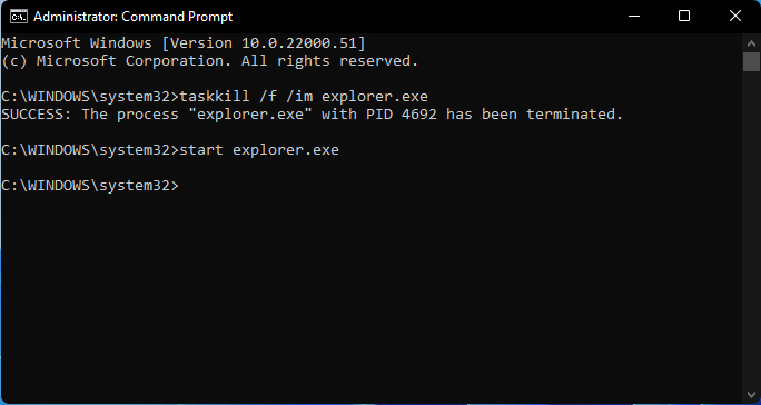 أوقف عملية explorer.exe وأعد تشغيلها.