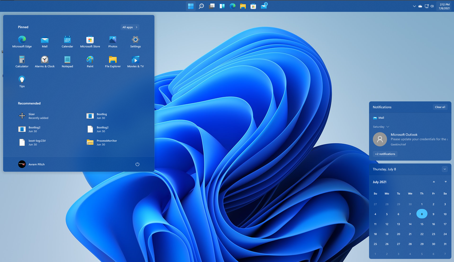 قائمة تقويم Windows 11 وقائمة ابدأ مع شريط المهام في الأعلى